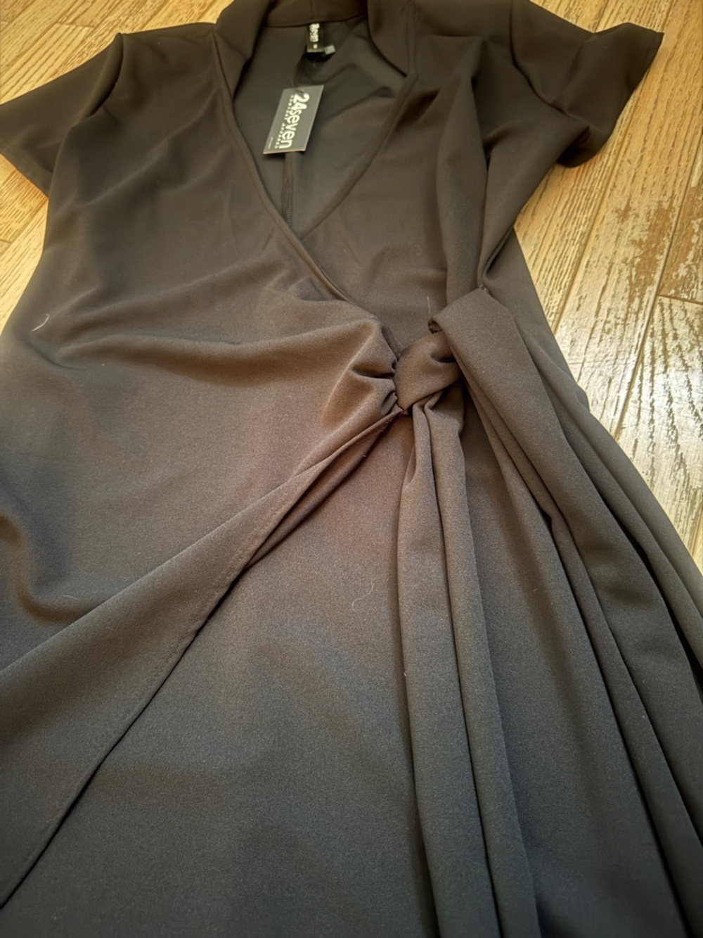 NWT Black Mock Wrap Dress 1X V-Neck Cap Sleeve Travel - Picture 3 of 12